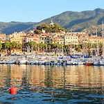La Pace, Il Sole, Il Mare - Casa Indipendente Vista Mare, Posto Auto Privato, Ampio Spazio Esterno Attrezzato, A Pochi Minuti Dalle Spiagge بيت للعطل سانريمو