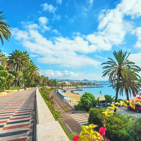 بيت للعطل La Pace, Il Sole, Il Mare - Casa Indipendente Vista Mare, Posto Auto Privato, Ampio Spazio Esterno Attrezzato, A Pochi Minuti Dalle Spiagge