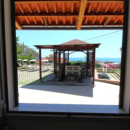 بيت للعطل La Pace, Il Sole, Il Mare - Casa Indipendente Vista Mare, Posto Auto Privato, Ampio Spazio Esterno Attrezzato, A Pochi Minuti Dalle Spiagge