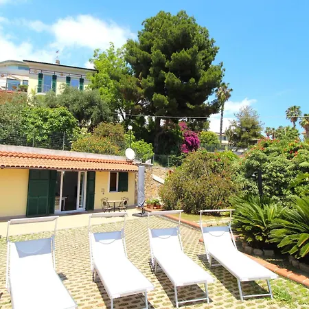 La Pace, Il Sole, Il Mare - Casa Indipendente Vista Mare, Posto Auto Privato, Ampio Spazio Esterno Attrezzato, A Pochi Minuti Dalle Spiagge *