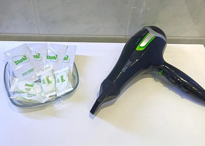 Casa de Férias La Pace, Il Sole, Il Mare - Casa Indipendente Vista Mare, Posto Auto Privato, Ampio Spazio Esterno Attrezzato, A Pochi Minuti Dalle Spiagge Sanremo