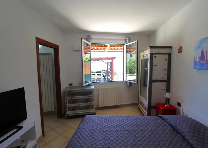 La Pace, Il Sole, Il Mare - Casa Indipendente Vista Mare, Posto Auto Privato, Ampio Spazio Esterno Attrezzato, A Pochi Minuti Dalle Spiagge Sanremo