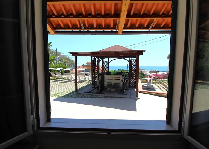 Casa de Férias La Pace, Il Sole, Il Mare - Casa Indipendente Vista Mare, Posto Auto Privato, Ampio Spazio Esterno Attrezzato, A Pochi Minuti Dalle Spiagge