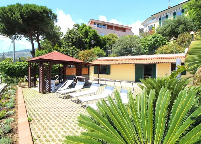 La Pace, Il Sole, Il Mare - Casa Indipendente Vista Mare, Posto Auto Privato, Ampio Spazio Esterno Attrezzato, A Pochi Minuti Dalle Spiagge Sanremo