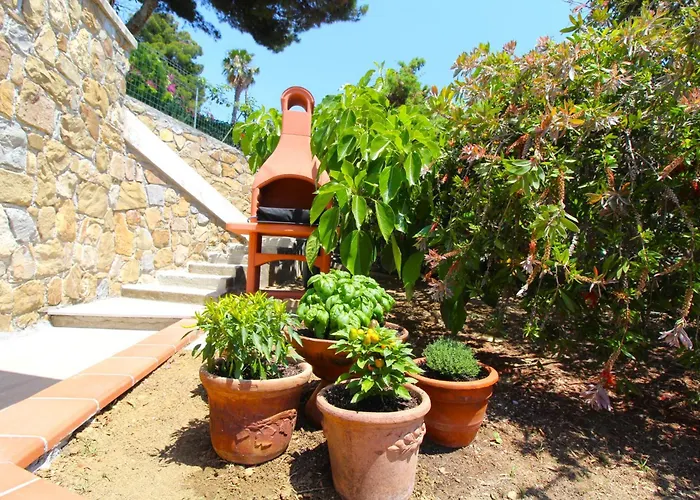 La Pace, Il Sole, Il Mare - Casa Indipendente Vista Mare, Posto Auto Privato, Ampio Spazio Esterno Attrezzato, A Pochi Minuti Dalle Spiagge Casa de Férias Sanremo